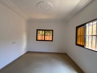 2 chambre salon bien large dallee staffee wcd interne dans chacune des chambres