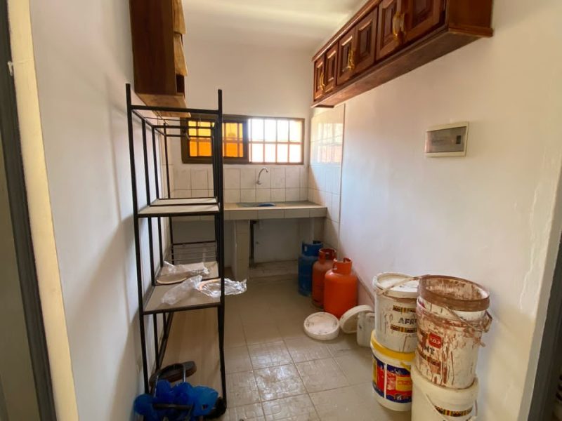2 chambre salon bien large dallee staffee wcd interne dans chacune des chambres
