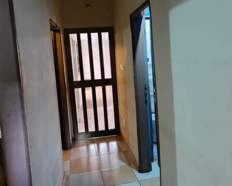 UNE VILLA COUR UNIQUE DE 3 CHAMBRES SALON CLIMÉ WCD CUISINE INTERNE