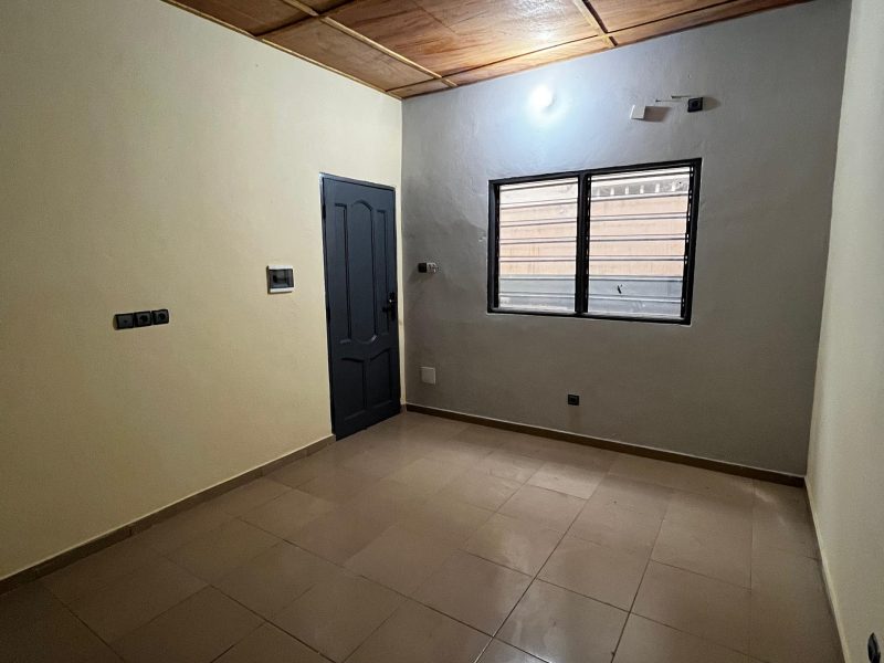 `✨✨Location de chambre salon à Djagblé`